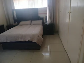 Ridgeway Johannesburg South, 5 bed, 3 bath for sale. Plus (Large Flat-let).