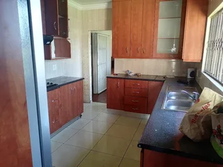 Kibler Park Freestanding House,4bed,2bath Maid,Huge Lappa,Double Garage,carport,Huge Yard,for rent.