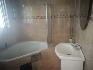 Kibler Park Freestanding House,4bed,2bath Maid,Huge Lappa,Double Garage,carport,Huge Yard,for rent.