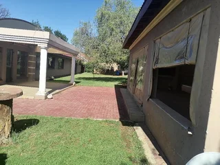 Kibler Park Freestanding House,4bed,2bath Maid,Huge Lappa,Double Garage,carport,Huge Yard,for rent.