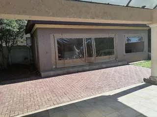 Kibler Park Freestanding House,4bed,2bath Maid,Huge Lappa,Double Garage,carport,Huge Yard,for rent.