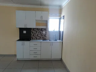 Clean and Very Spacious 1 bed, 1 bath Unit for rent at Winchester Hills.