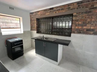 Spacious 1-Bedroom, 1-Bathroom apartment for rent at Glenvista.