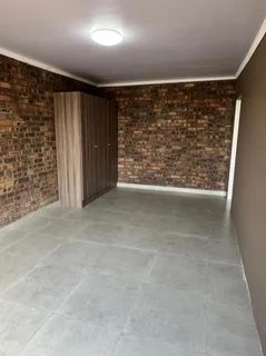 Spacious 1-Bedroom, 1-Bathroom apartment for rent at Glenvista.