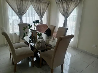 Clean 3Bed, 2Bath Main House with a study that can be used for a 4th bed for rent at Winchester Hill