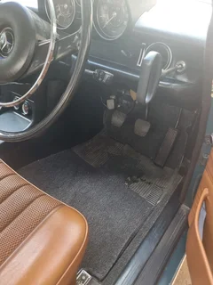 Mercedes Benz 230 W114 1970 - 1 Owner / 57000km