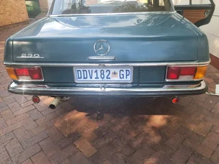 Mercedes Benz 230 W114 1970 - 1 Owner / 57000km