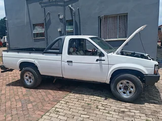 Nissan hardbody 4x4 LWB