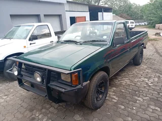 Nissan hardbody 4x2 lwb