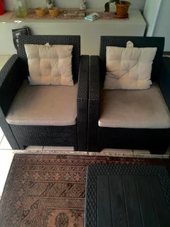 4 Piece rattan patio set as good as new – R5 000