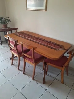 3rd generation yellow wood 6-seater dining table - R10 000 ONO