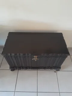 3rd generation rare blackwood kist R8 000 ONO