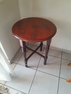 Imbuia 3rd generation round table – R1000 ONO