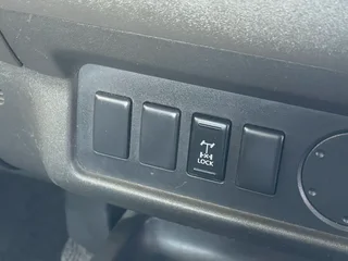 2015 Nissan Navara 2.5DCi LE D/cab 4x2 manual in great condition