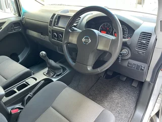 2015 Nissan Navara 2.5Dci Double cab , manual 4x2 in good condition