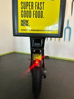 CUSTOM BUILT EBIKES FOR DELIVERIES. E-CARGO BIKES. FOOD AND COURIER DELIVERIES. EFFICIENT DELIVERY.