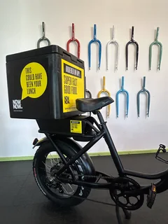 CUSTOM BUILT EBIKES FOR DELIVERIES. E-CARGO BIKES. FOOD AND COURIER DELIVERIES. EFFICIENT DELIVERY.