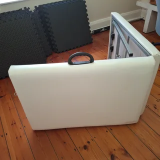 Massage/Therapists Bed