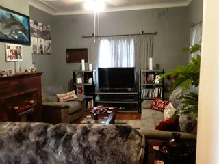 LARGE FAMILY HOME IN PELHAM