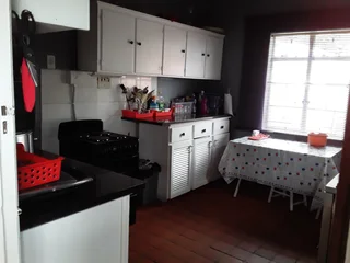 LARGE FAMILY HOME IN PELHAM