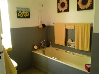 LARGE FAMILY HOME IN PELHAM