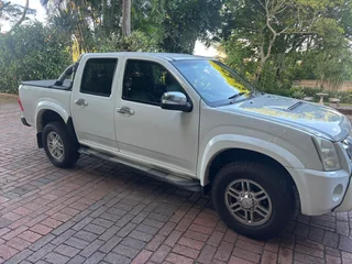 2012 Isuzu KB300 LX Double Cab