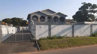 4 bedroom apartment in Isipingo rails