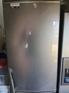 Fridge - Ad posted by Motswaki Mogomotsi