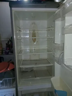 Fridge - Ad posted by Motswaki Mogomotsi