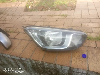 Hyundai i20 headlight right side