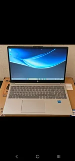HP 15 i3 N305, 8GB, 256GB NVMe 15.6" ( New condition & has full warranty )