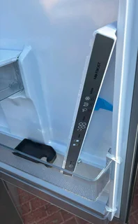 Hisense 463LT Fridge Freezer H610BS-WD Demo Model