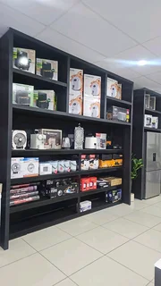 Toshiba 32&#34; Smart Frameless TV ( Brand New Sealed ) with receipt