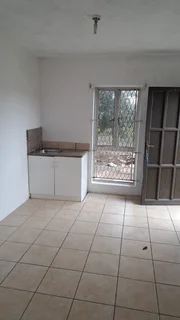 Bachelor apartment in Silverglen