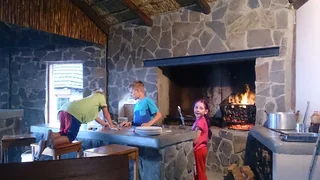 Kroegdame - Ad posted by Sias Hoffman