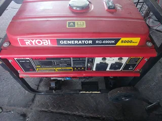 8 x Generators