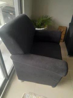 Lounge set 6 seater sofa used for sale R3000
