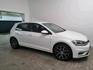 Super Sporty Golf 2018 Volkswagen Golf 7 1.0 Comfortline
