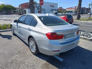 BMW 2012 320i