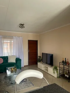 Flat to share in 2 bedroom apartment, preferably male professional working, I’m a single lady.