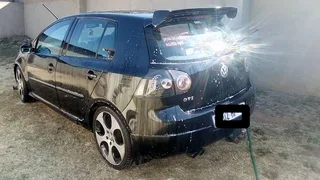 2005 Volkswagen Golf Hatchback