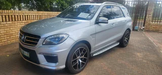 2013 Mercedes-Benz ML63 AMG V8 Biturbo SUV