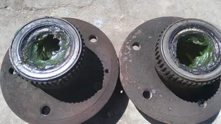 Mercedes Benz W202 front hubs