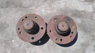 Mercedes Benz W202 front hubs