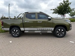 2023 Peugeot Landtrek Double Cab