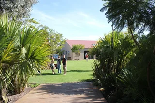 Studio Apartment on farm in beautiful garden