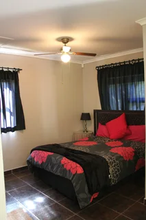 Studio Apartment on farm in beautiful garden