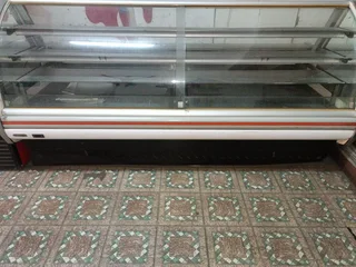 Refrigerator counter display