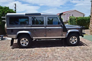 2007 Land Rover Defender TD5 Stationwagon