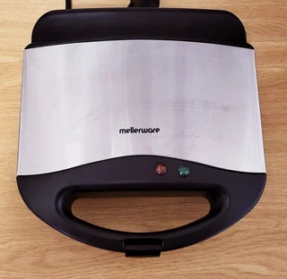Mellerware 2 Slice Non Stick Sandwich Maker / Aim Two Sandwich Maker / Safeway Mini Cupcake Maker